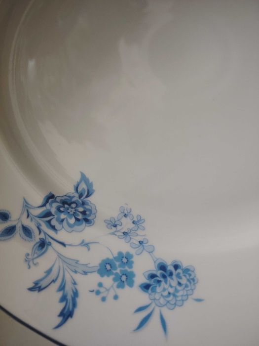 Порцеланови чинии/плата