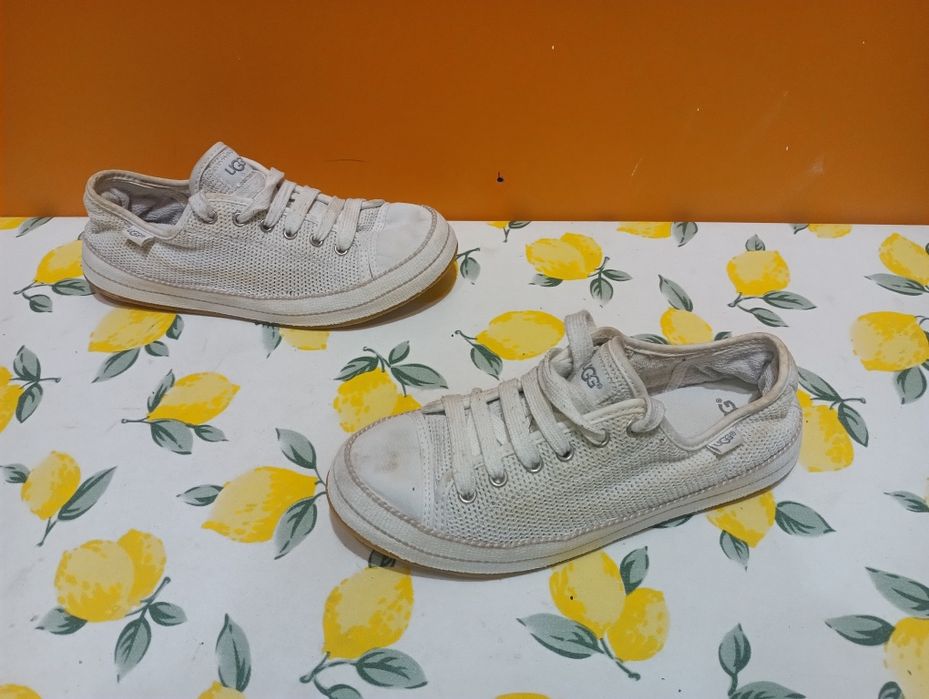 Кецове UGG N 38 - 19 лв