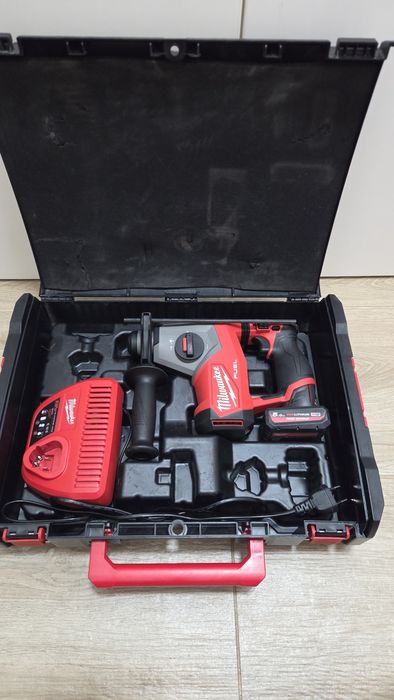 Milwaukee Rotopercutor m12