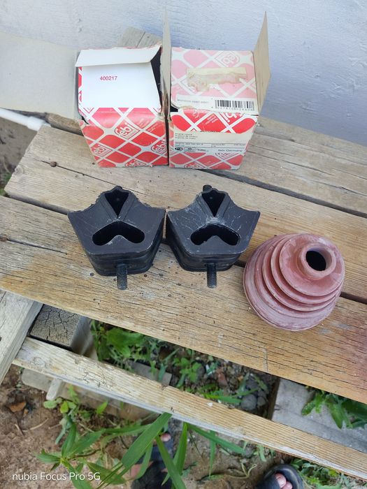 Запчасти на Ауди фольц об 1,8