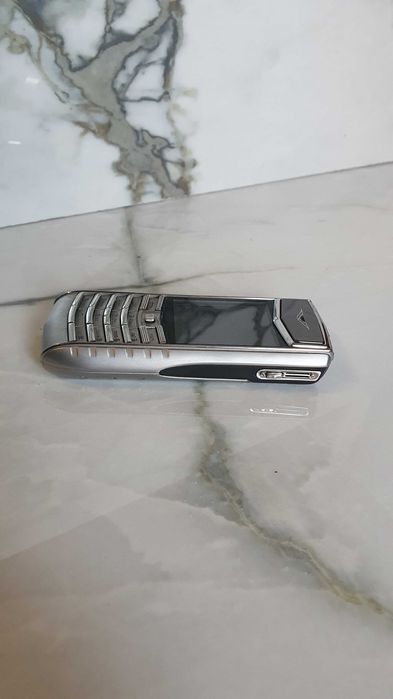 Vertu Ascent Ti  оригинален в идеално състояние