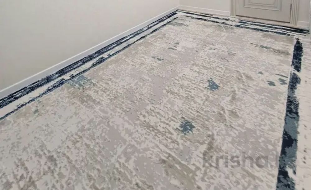 Продается шелковый ковер.