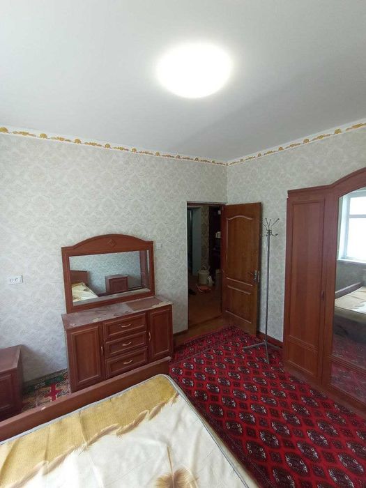 3 xonali kv sotiladi