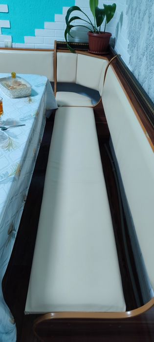 срочно продам кухонный уголок