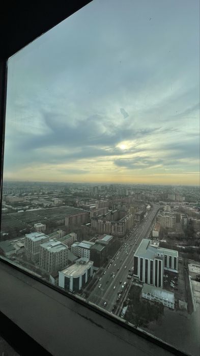 Piramit tower 2 kom kv Srochno