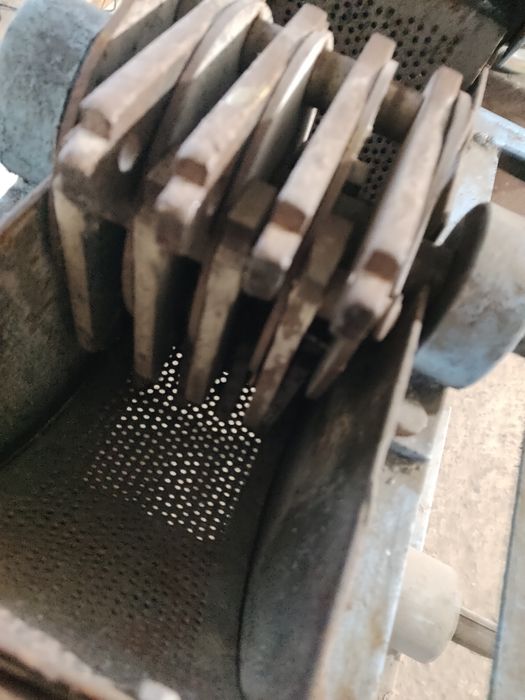 Moară de măcinat cereale,boabe,porumb,grâu