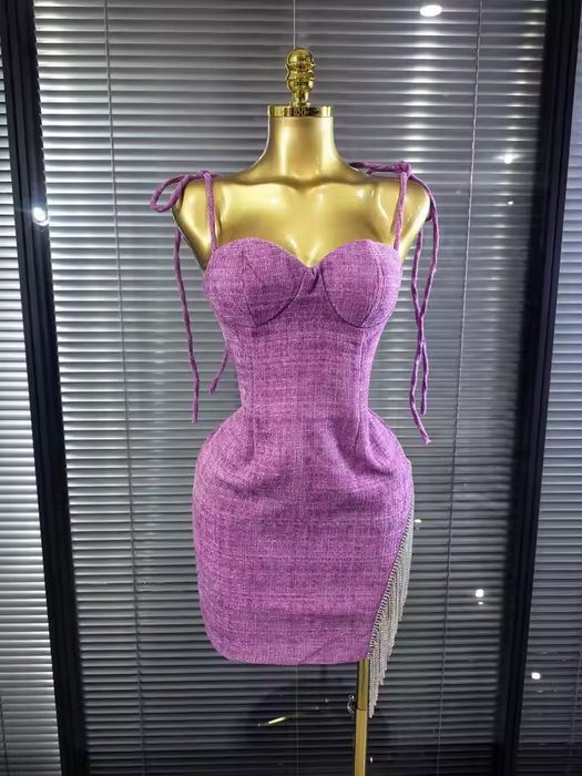 Рокля с втален силует от луксозна материя