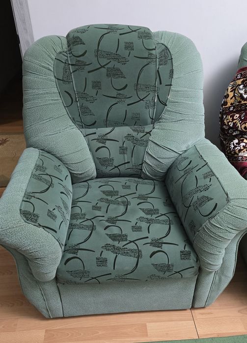 Мягкий уголок: диваны, кресло