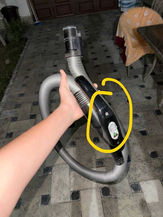 Пылесос Samsung.