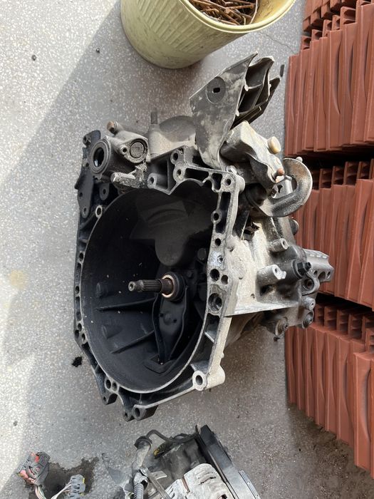 Продавам скорости (скоростна кутия) за Peugeot 207 1.6 HDi 110 к.с.