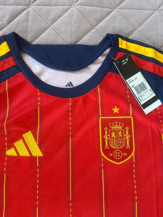 НОВА - ОРИГИНАЛНА ADIDAS Spain Световното 2026 Home Jersey – размер L