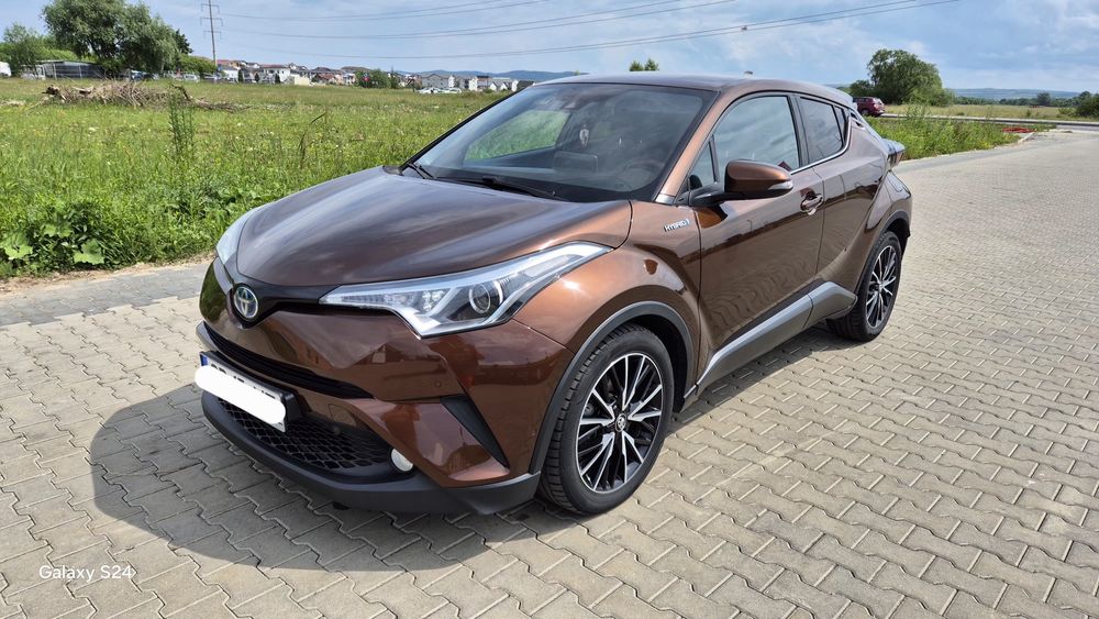 Toyota C-HR 1.8, 4×2, VERSIUNEA LOUNGE
