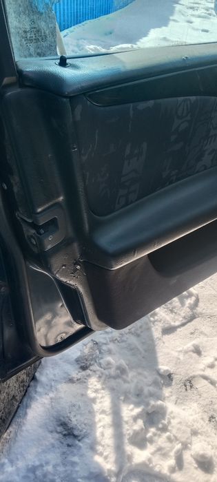 Дверные карты Мерседес 210й