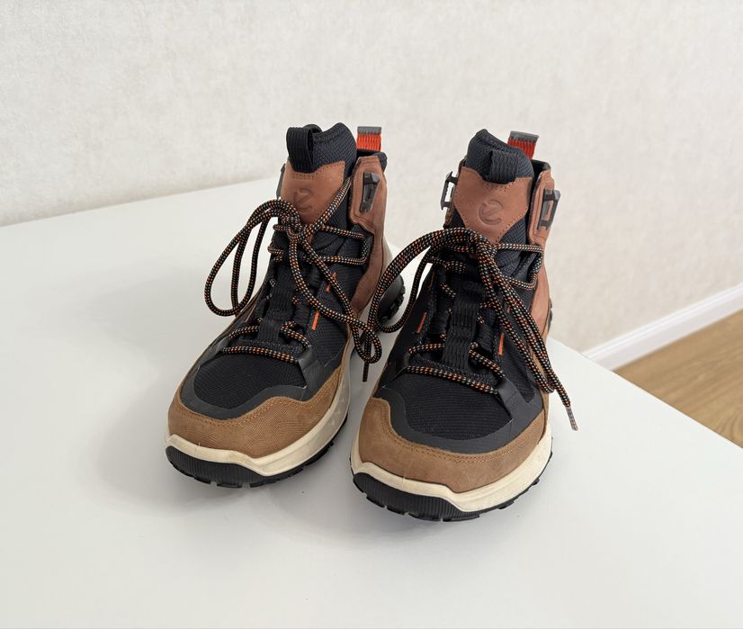 Кроссовки ECCO в идеальном состоянии