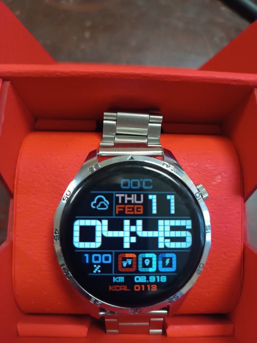 Смарт часовник  нов