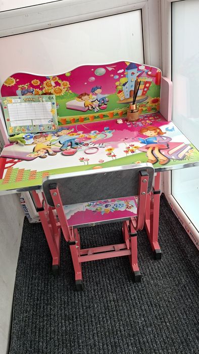 Birou copii reglabil pe inaltime
