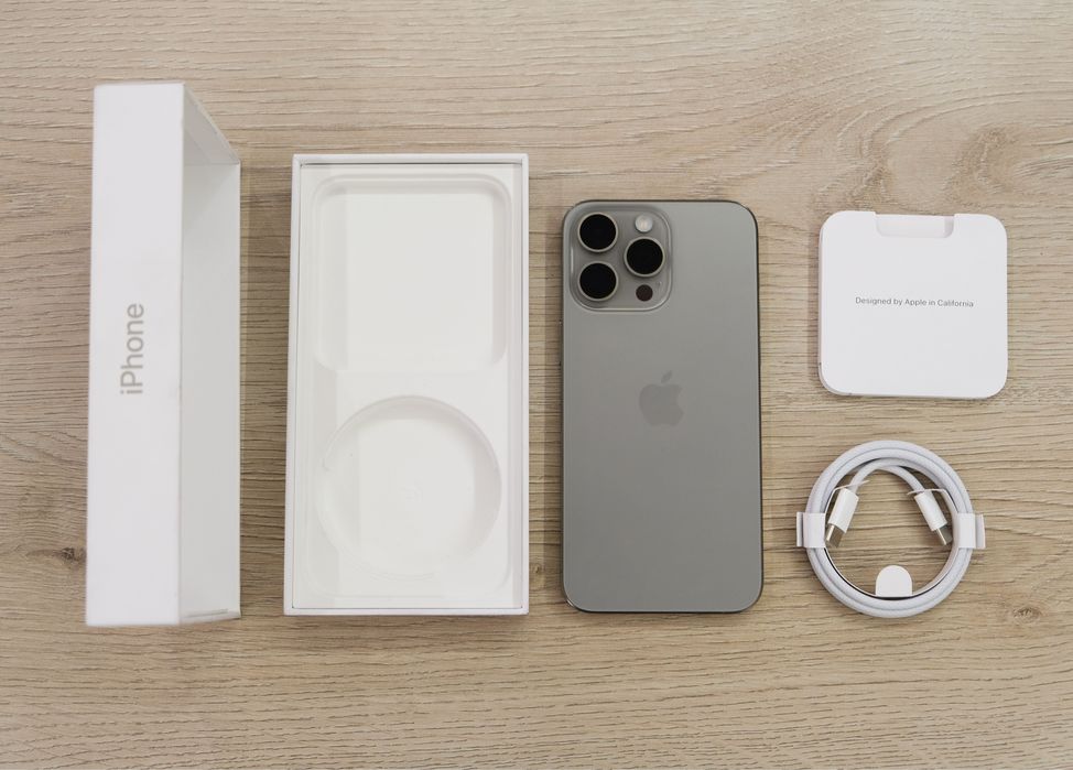 Iphone 15 pro с коробкой ios 18 две физ симки