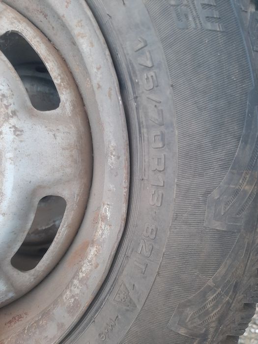 Продам зимний резину 4шт