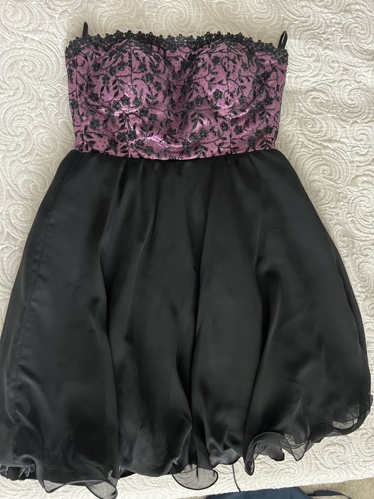 Официална рокля без презрамки