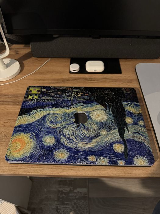 Macbook Air M2 (8-256)