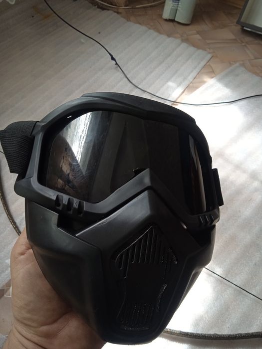 Маска черная новая