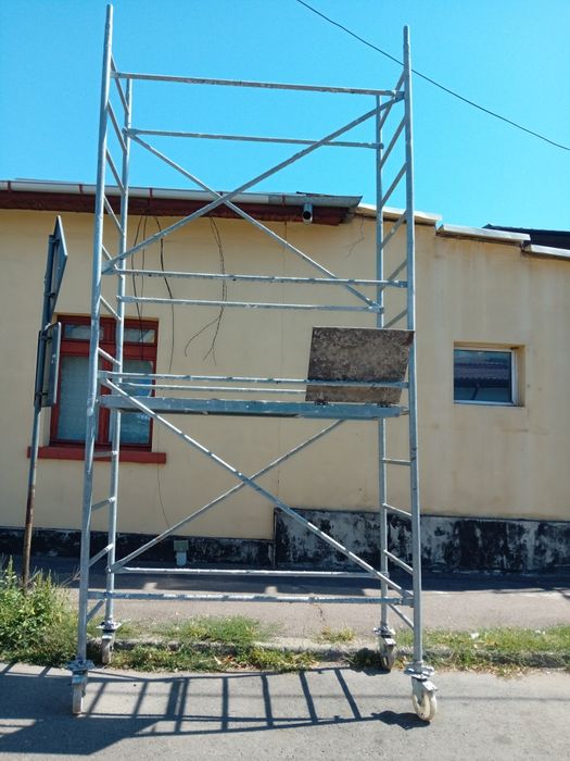 Închiriere schela metalică fixa și mobila transport