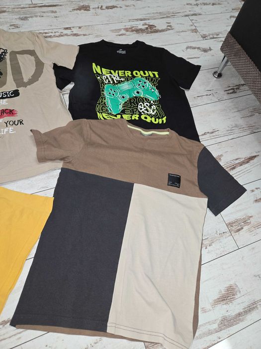 Лот четири тениски с къс ръкав 146-152см