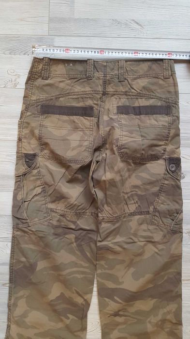 Kамуфлажен карго панталон