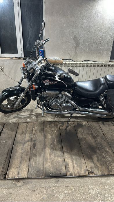 Honda VF 750 Magna
