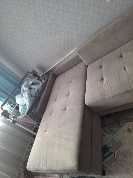 Продам срочно диван