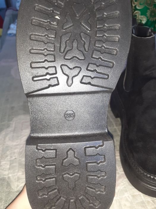 Женские ботинки и сапоги