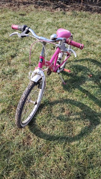 Vând bicicleta fete 20“