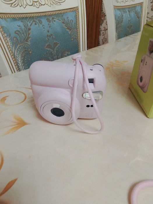 Instax 12 mini розовый с 4 плёнками