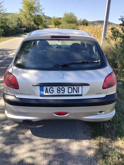 Vând Peugeot 206