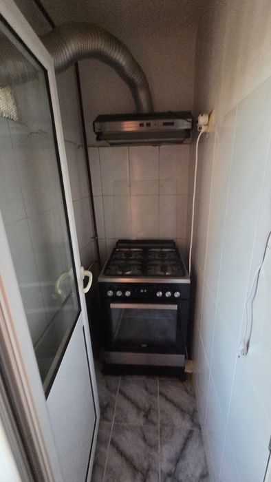 Vand apartament 2 camere decomandat, zona Rovine