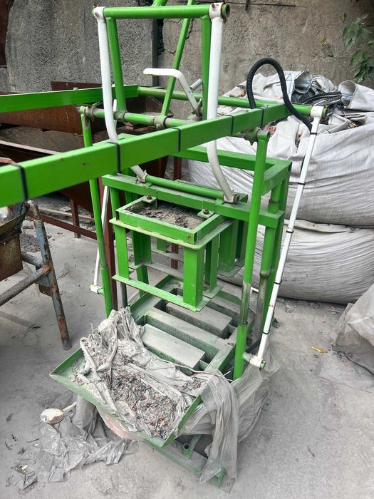 Станок для производства сплитерных блоков