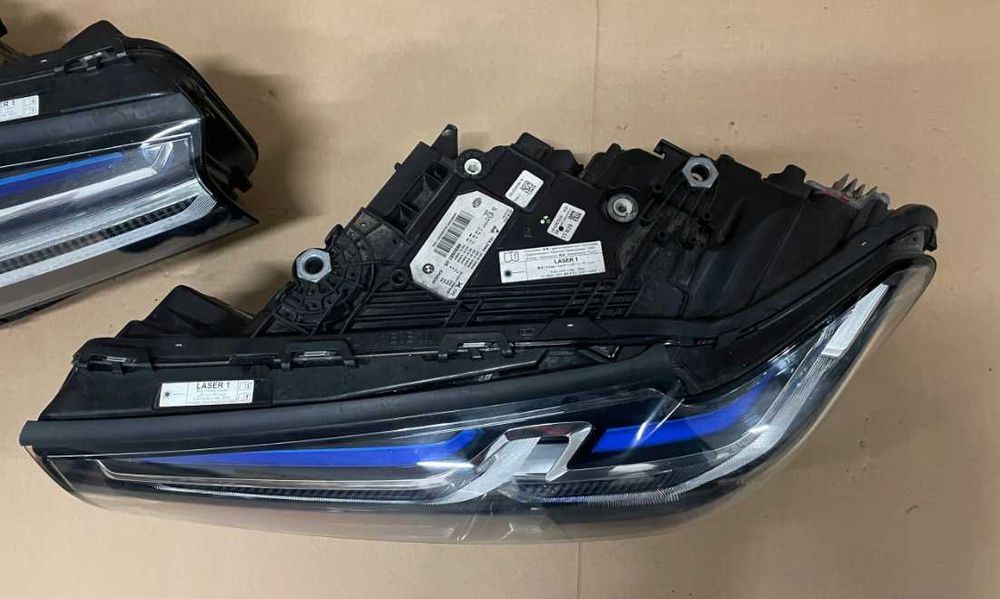 Оригинални фарове BMW 5 G30 G31 LASER