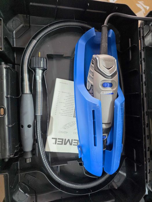 Unealta multifunctionala Dremel 3000
