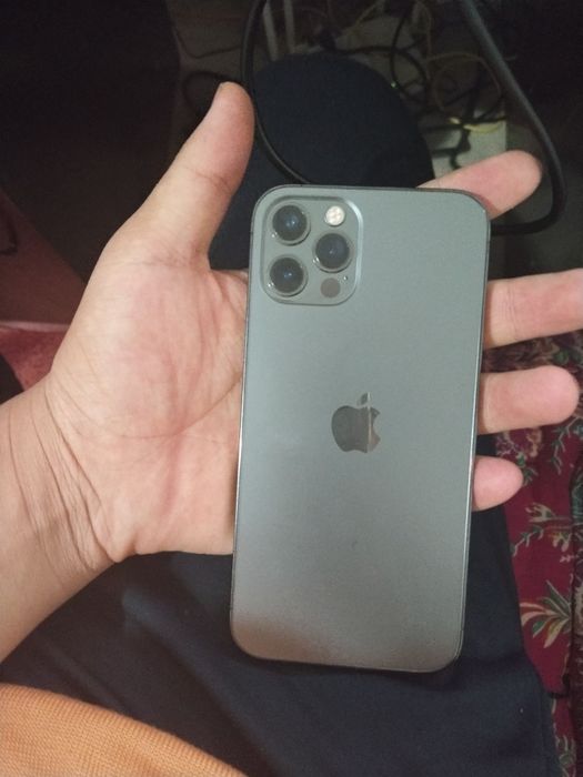 Iphone 12 pro sotiladi