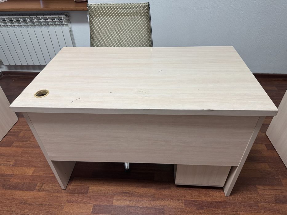 Офисная мебель, столы, стулья, кресла