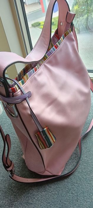 Дамска чанта от кожа в бяло и Стилна и функционална дамска чанта