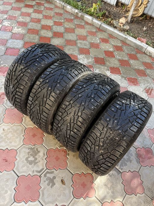 Продам зимние шины Кордиант R17