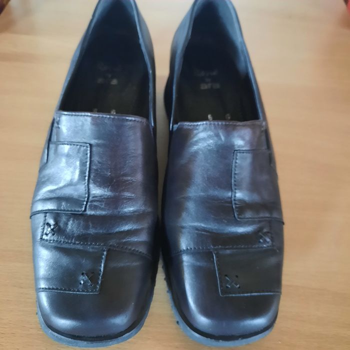 Pantofi negri marimea 39 ARA