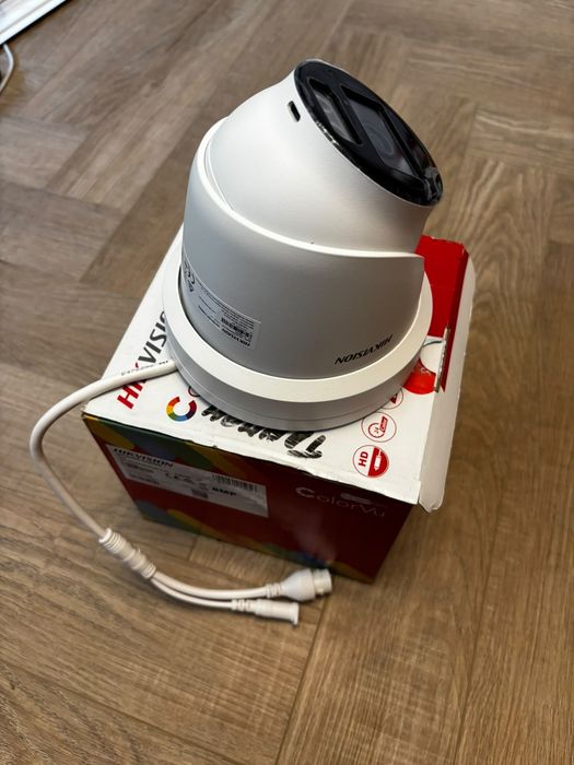 Продам камеры hikvision 8 мегапикселей