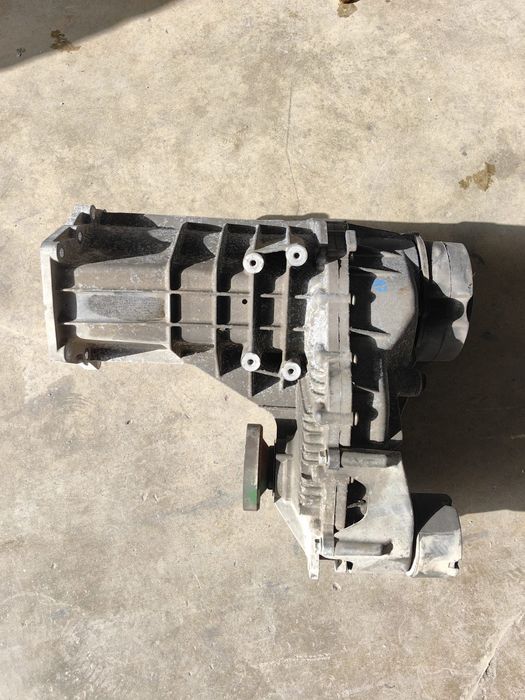 Раздатка Audi Q7 4.2 TDI 2007г 326 к.с. - 0AQ341010G