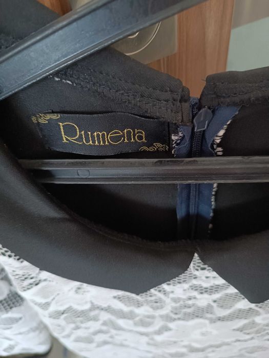 Елегантна рокля от жакард