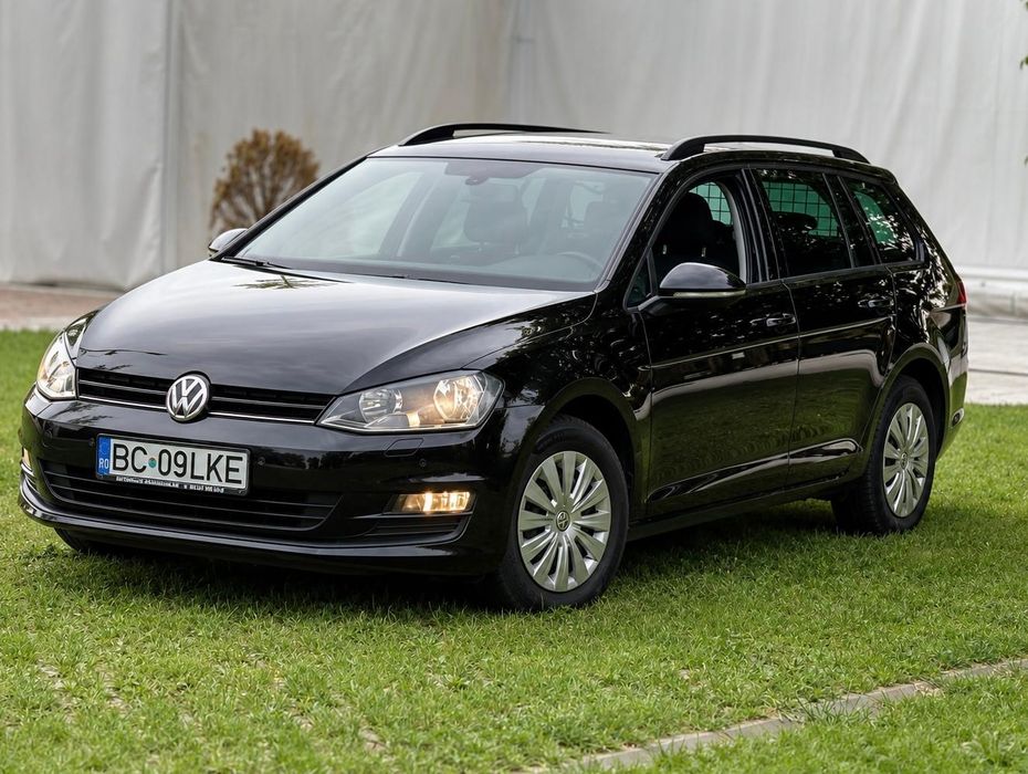 Se vinde Volkswagen Golf 7 Variant, an fabricație 2015, echipat cu motorul fiabil şi economic 1.6 TDI.