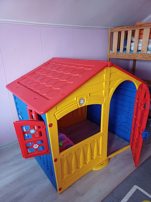 Детска къщичка плюс кухня с аксесоари