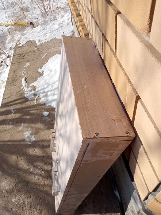 Продам шкаф навесной