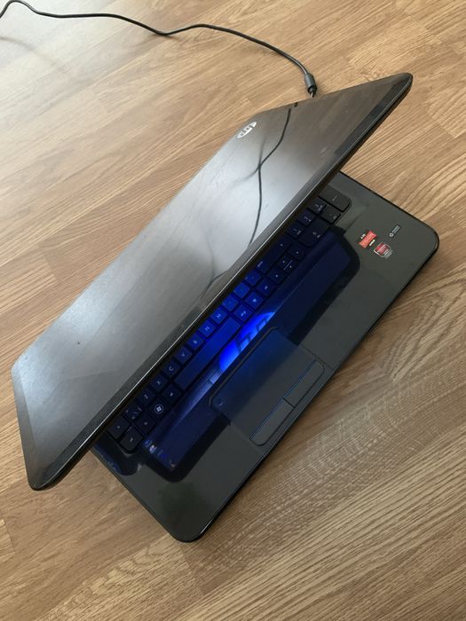 Laptop Hp g7 Display 17,3 led,6gb ram,Windows 10,500gb m cu incarcator